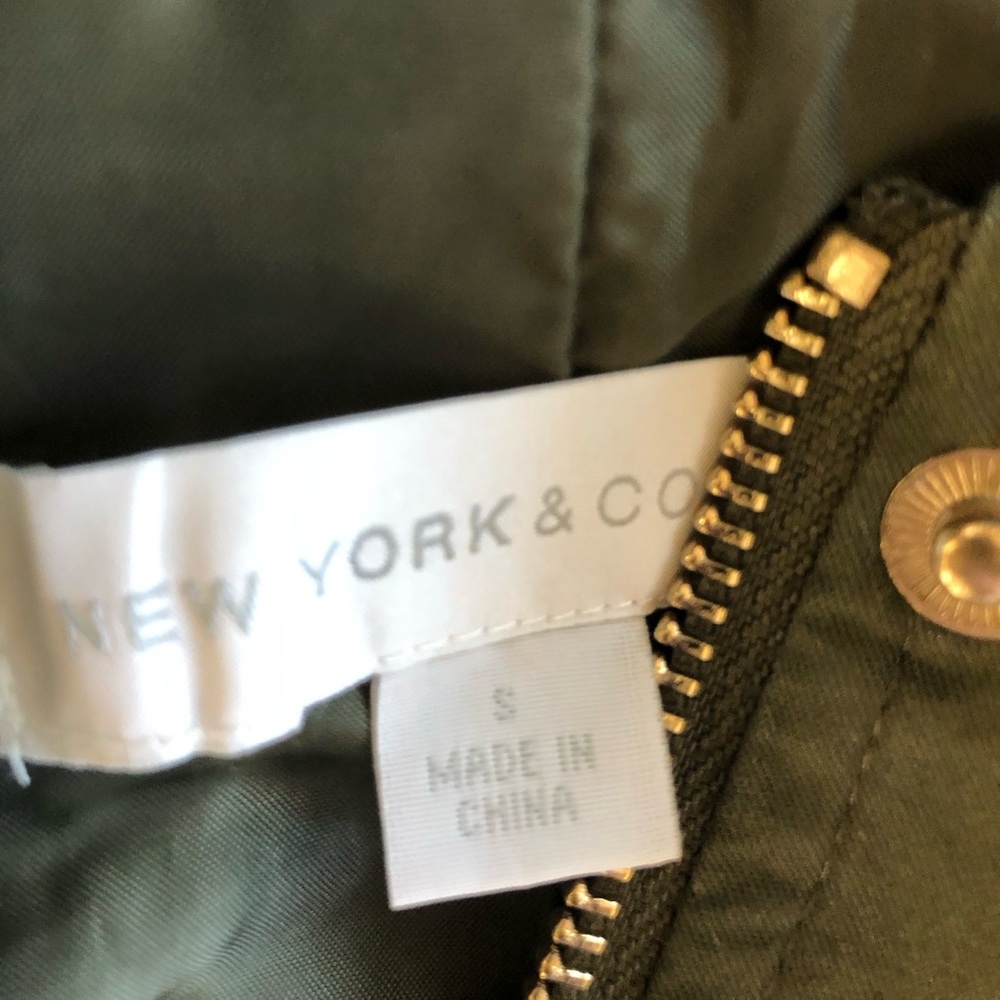 Jacket - Picture 3 of 4